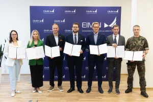 VDU su EIMIN ir partneriais steigs gynybos ir inovacijų kūrimo bei testavimo centrą